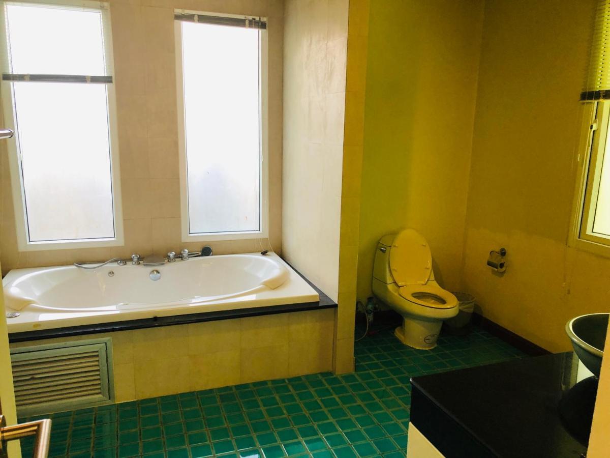 Karon Pool Villa 卡伦3卧泳池别墅 Extérieur photo
